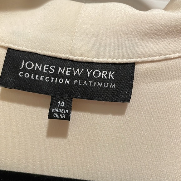 100%silk blouse - Picture 4 of 9